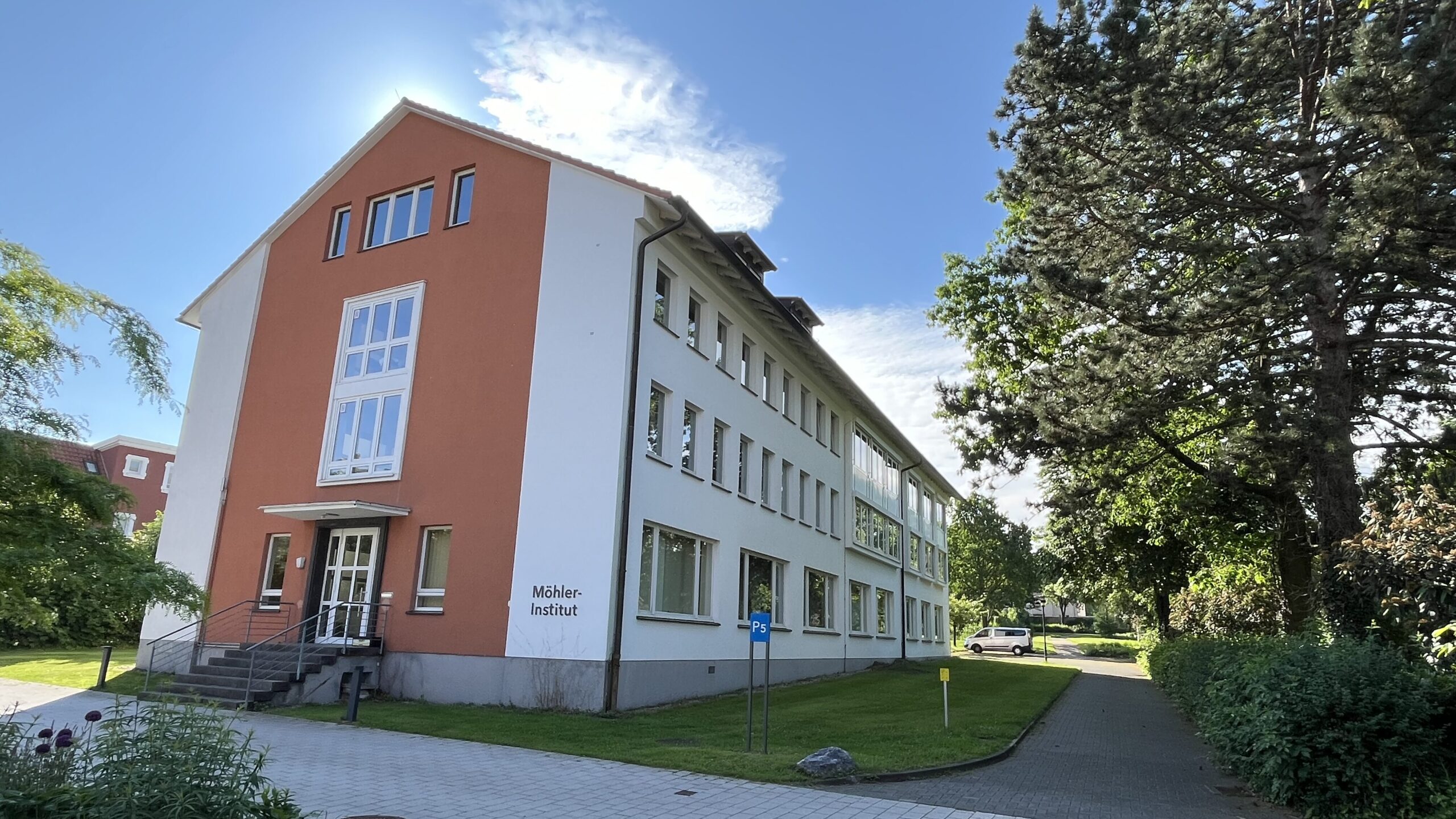 Gebaeude_Moehler-Institut-scaled-aspect-ratio-16-9